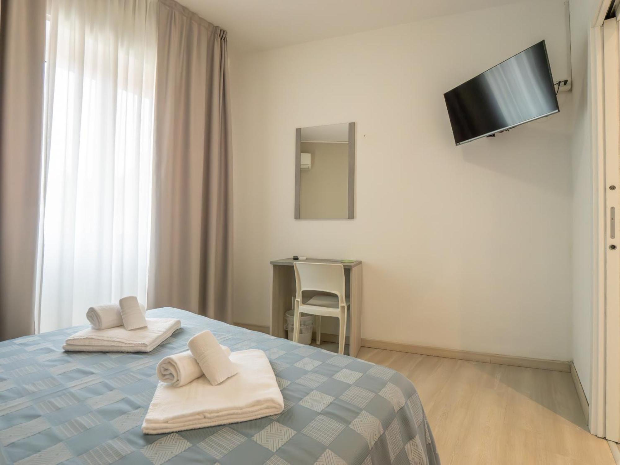 Hotel La Bussola Finale Ligure Exterior photo